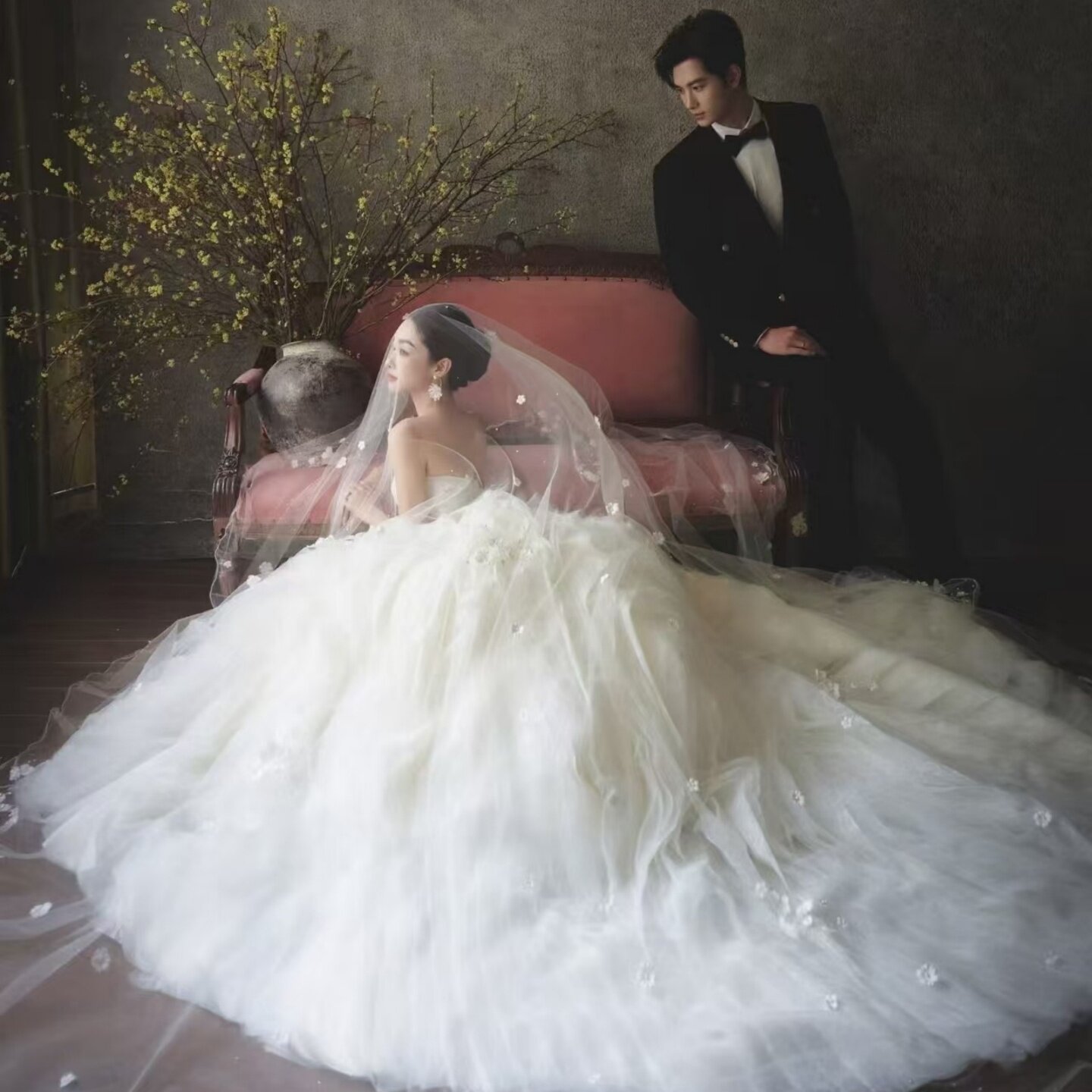 婚纱写真拍照实木沙发影楼工作室摄影棚定做法式美式复古拍摄沙发