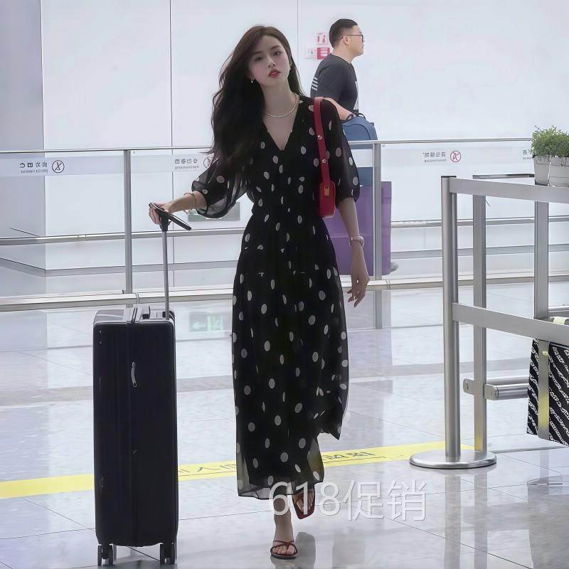 黑色波点洋装女夏2026新款大尺码气质收腰显瘦V领茶歇连身长裙子