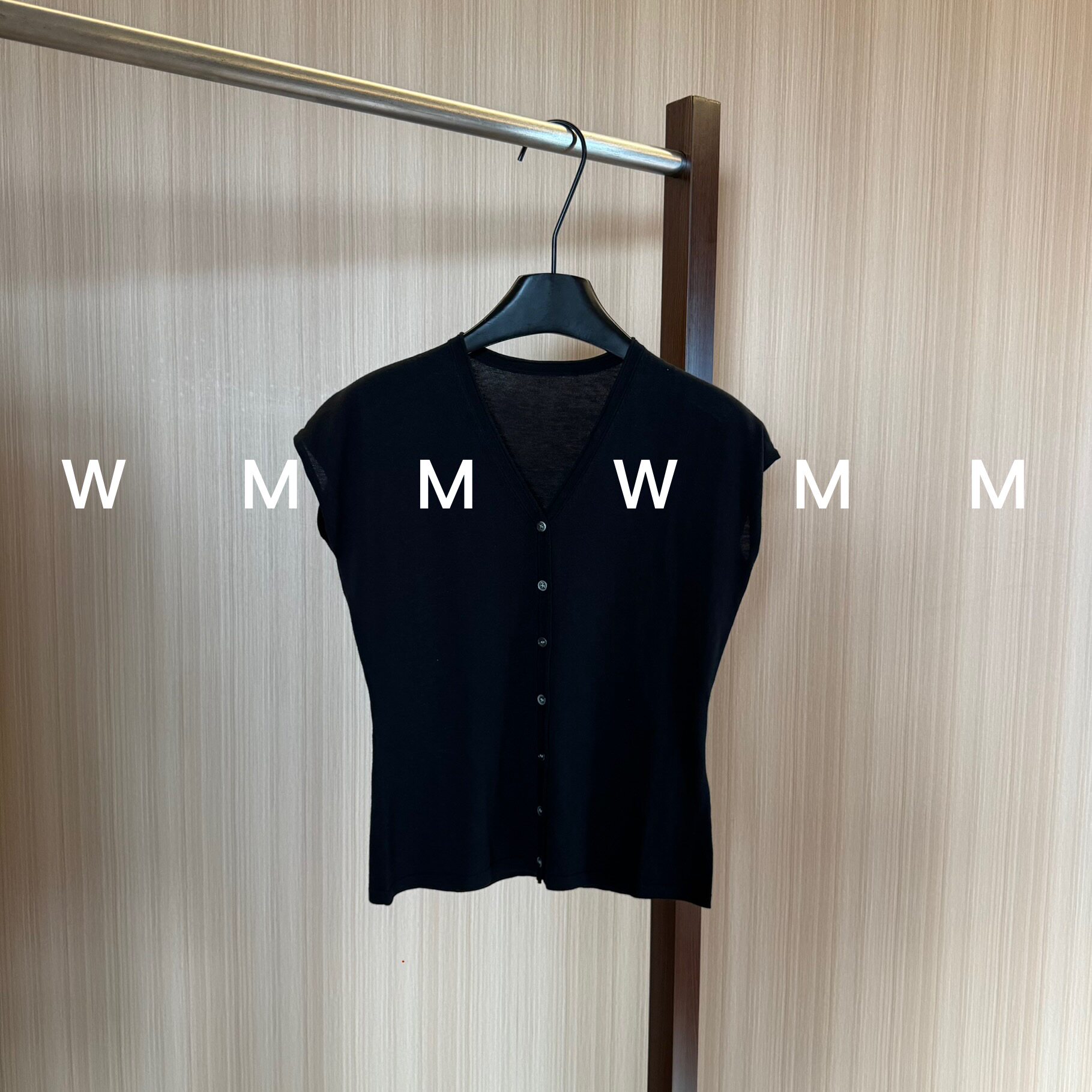 WMM黑色简约V领针织短袖T恤女新款休闲百搭时尚舒适显瘦气质上衣