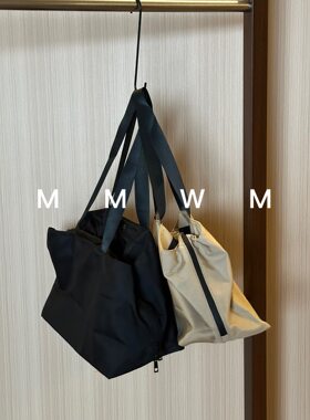 WMM大容量黑色训练包妈咪包学习包纯色百搭服饰配件旅行手提轻便
