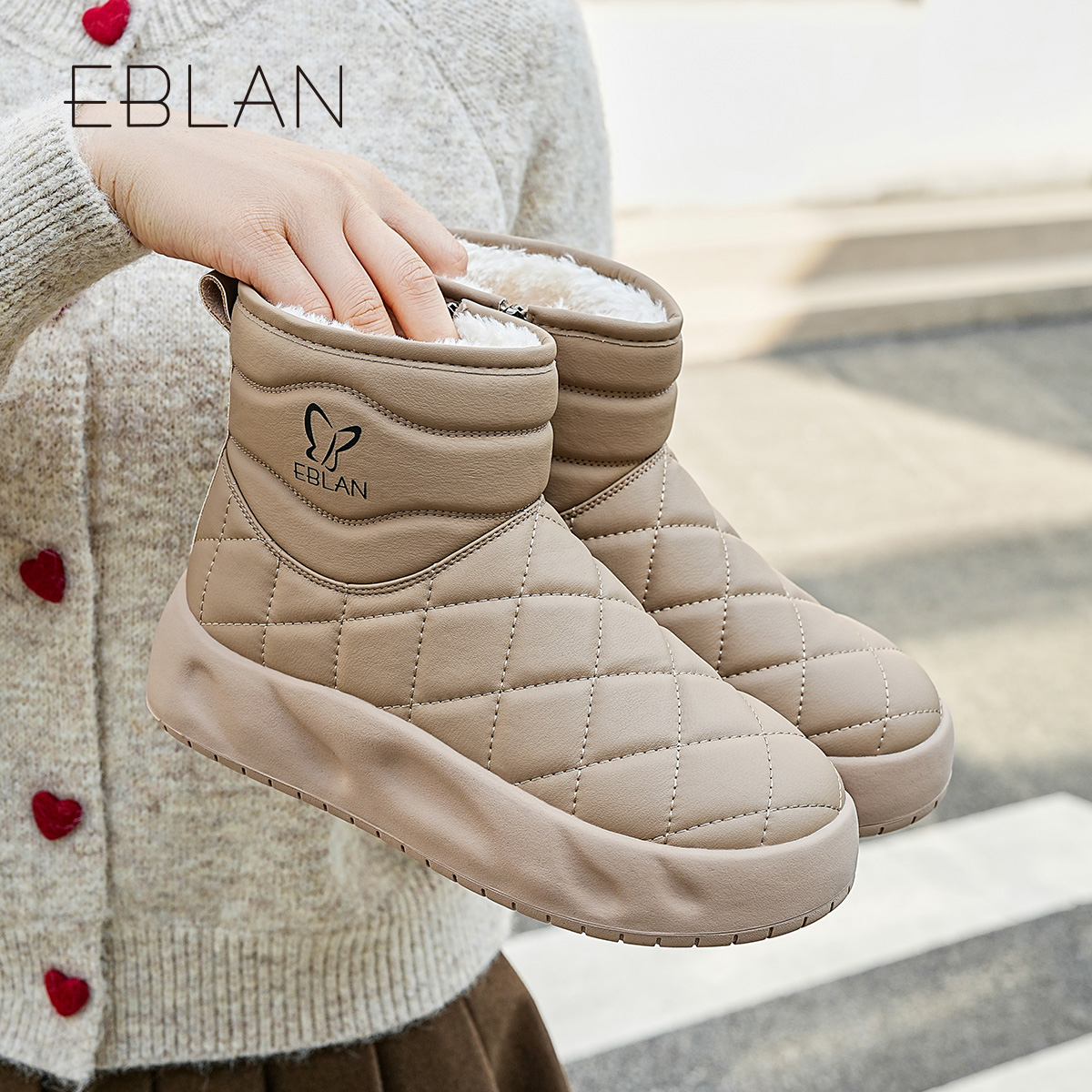 伊伴冬季新款厚底保暖雪地靴