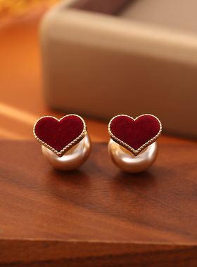 一款两戴红色爱心植绒耳钉喜庆浪漫减龄耳环简约气质耳饰高级感潮