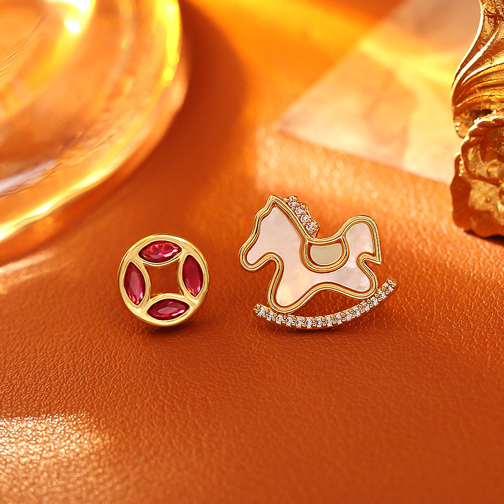 新中式马上有钱生肖马耳钉高级感轻奢天然贝母耳饰复古国风耳环潮