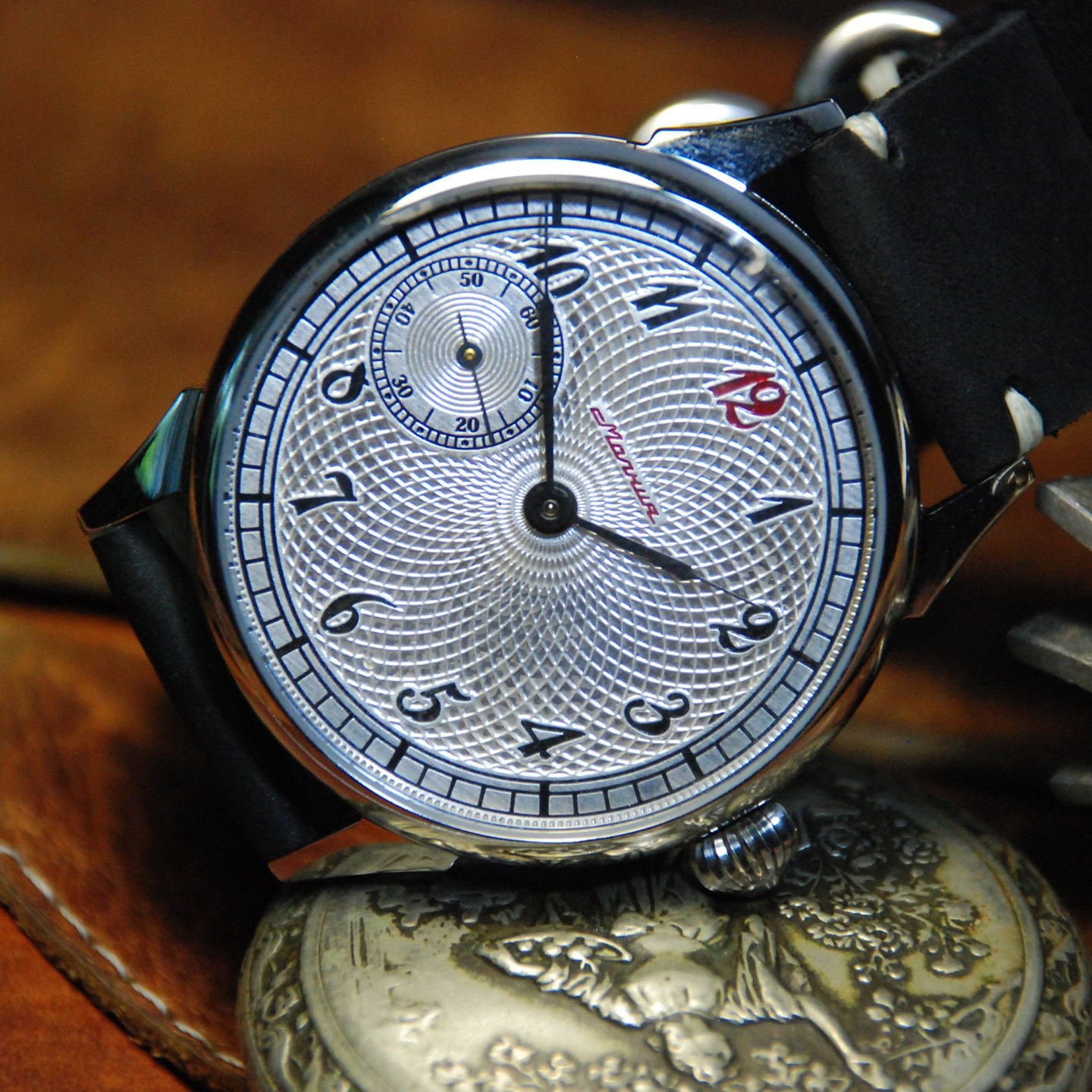 苏联手表库存老表闪电牌手动机械复古男表玻璃透底小三针CCCP