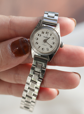 国货上海HAIDA海达小巧数字表盘手动机械表白色方形复古怀旧女表