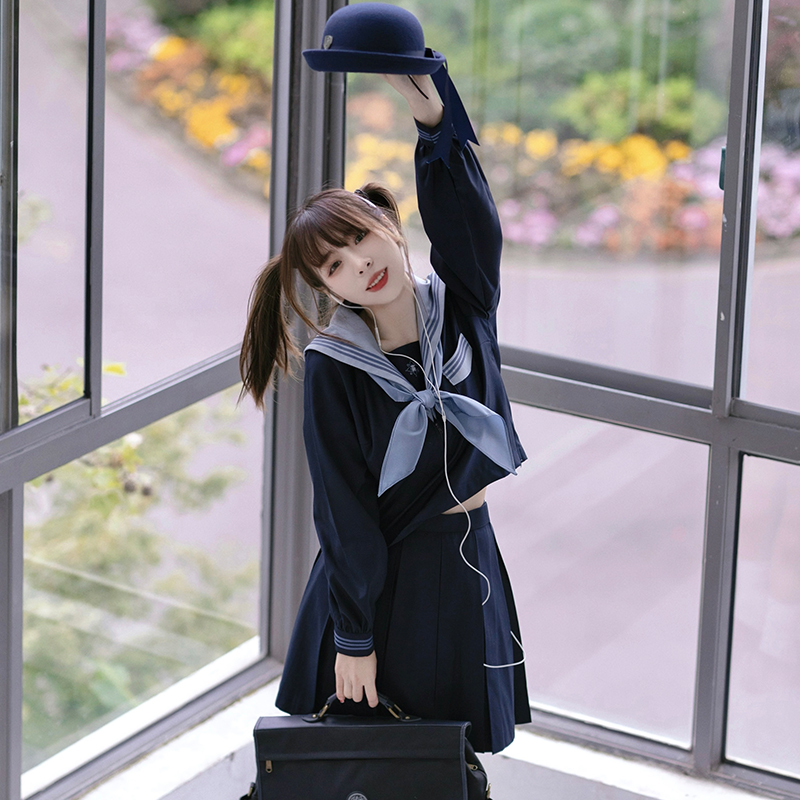 深海日记中间服水手服学院风