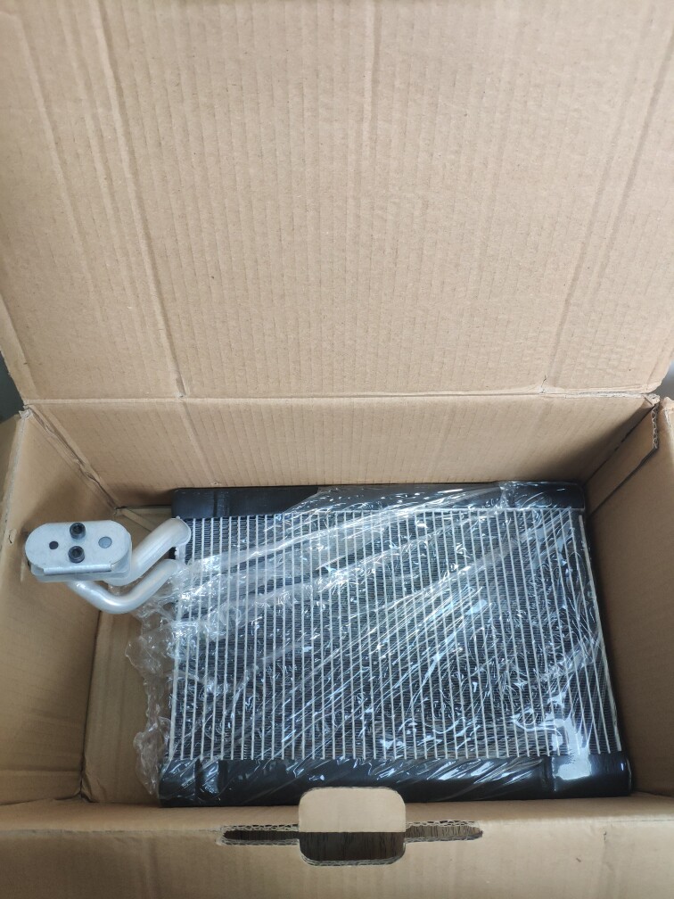 适用SUBARU斯巴鲁森林人XV傲虎力狮翼豹旭豹BRZ蒸发箱芯蒸发器芯