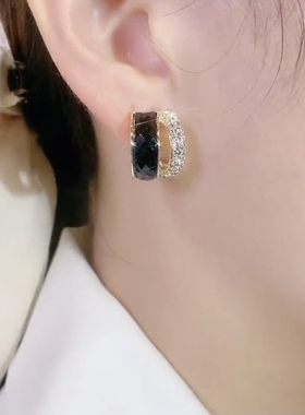 黑色双C耳钉镶钻高级感简约时尚百搭耳环2025年新款潮网红耳坠女