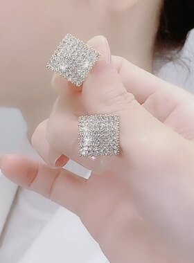 微镶满钻菱形耳夹款耳钉2026年新款潮闪亮吸睛轻奢气质耳环女耳坠