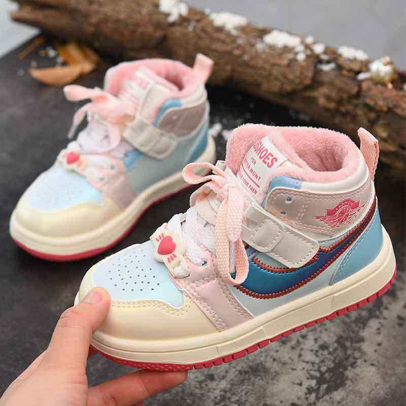 蜡笔小星冬季女童高帮加绒板鞋