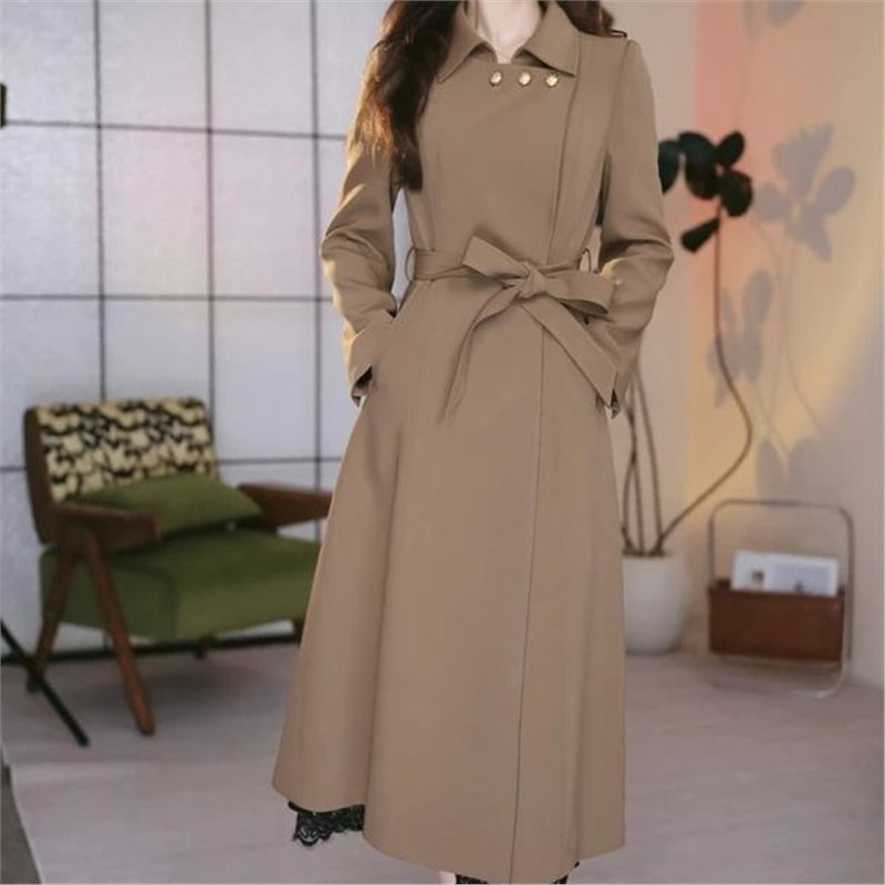 2025新款今年流行爆款流光收腰修身显瘦优雅复古时尚设计百搭风衣