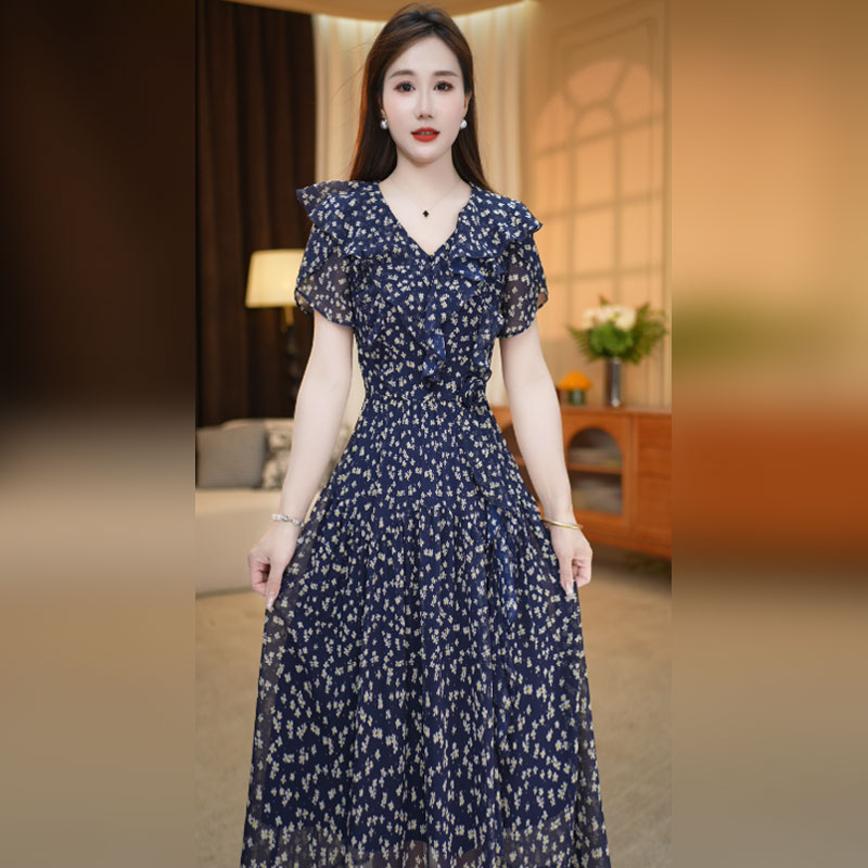 赛菲雅广州十三行爆款连衣裙2025夏新款度假风绝美v领碎花长裙子