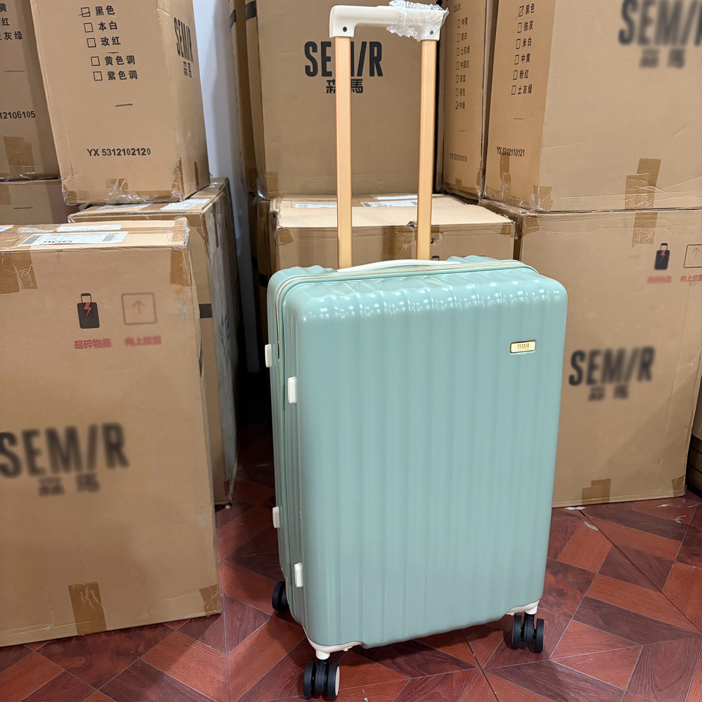 行李箱24寸男女2025新款大容量