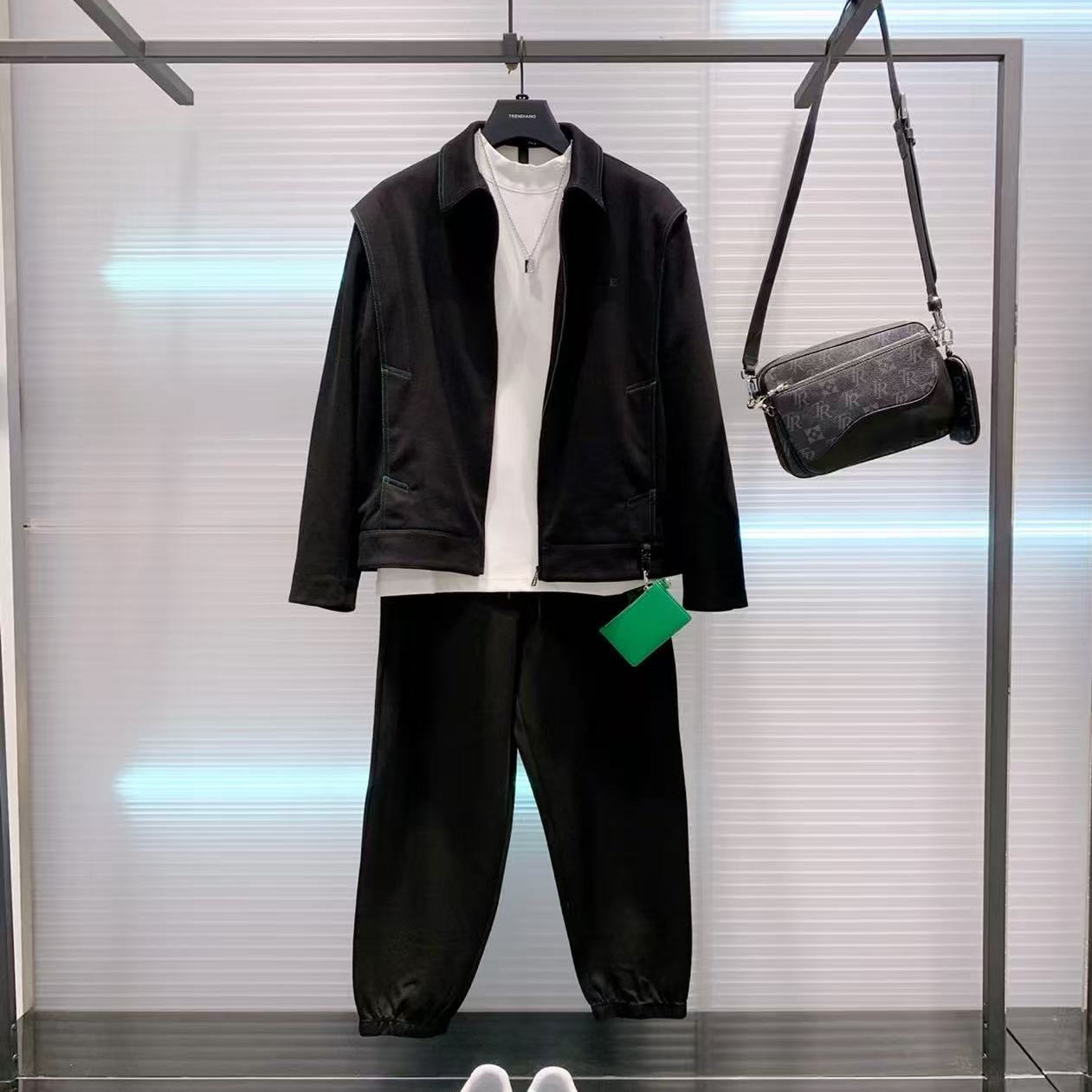 商场款秋季男士休闲翻领拉链外套明线装饰夹克潮90110/H12