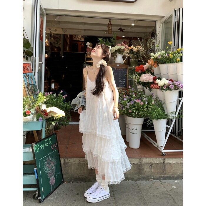 小个子法式白色吊带连衣裙女夏蕾连衣裙