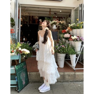 白色吊带连衣裙女夏蕾丝蛋糕裙海边度假裙气质显瘦长 小个子法式
