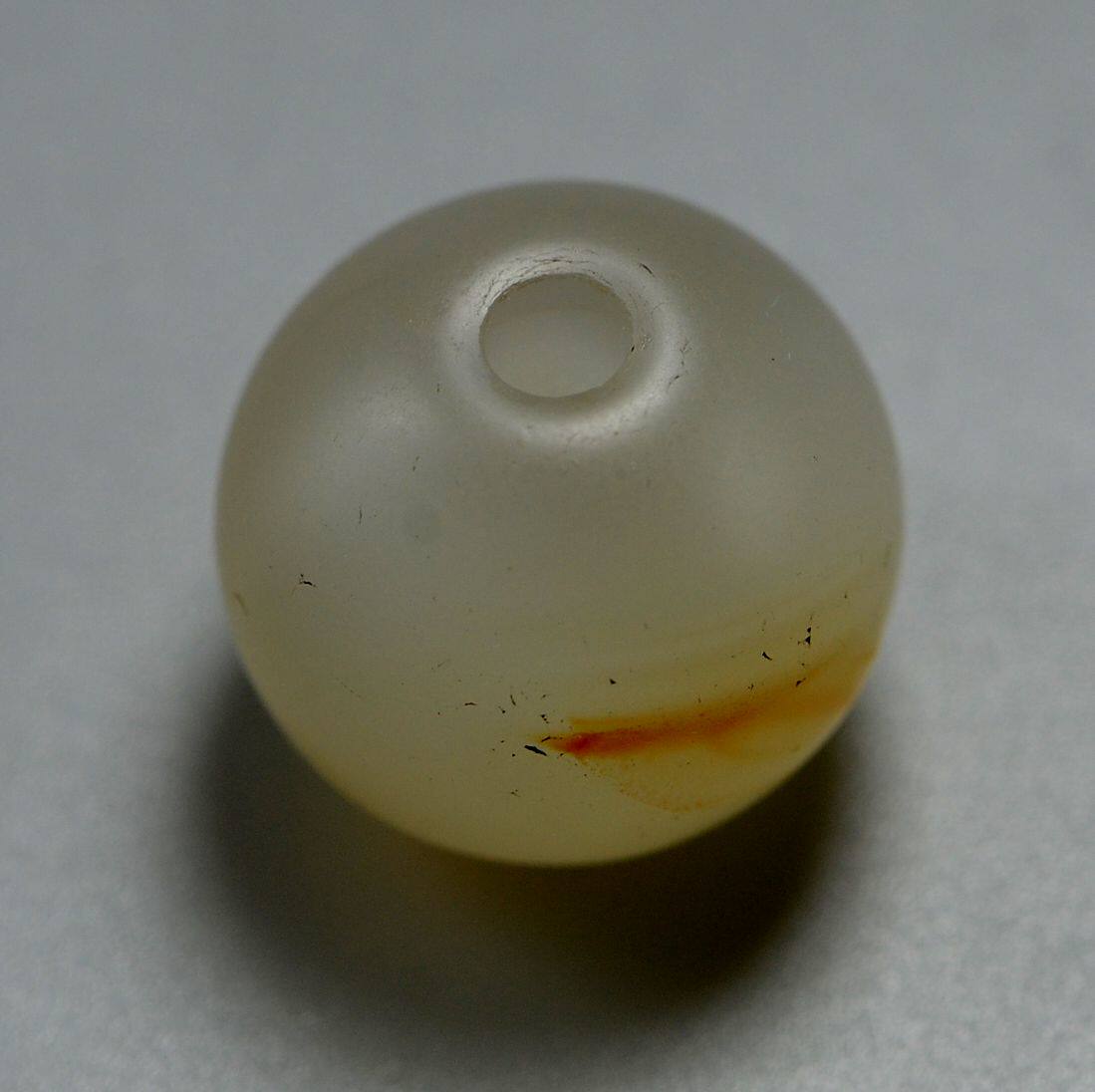 俏色白玛瑙古珠精品放漏