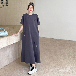 大码长款纸片人显瘦重工钉珠花短袖连衣裙女胖mm宽松简约T恤裙夏
