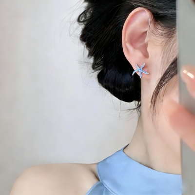 简约气质款海星通勤耳钉女小众精致蓝色锆石耳饰高级感蚊香盘耳夹