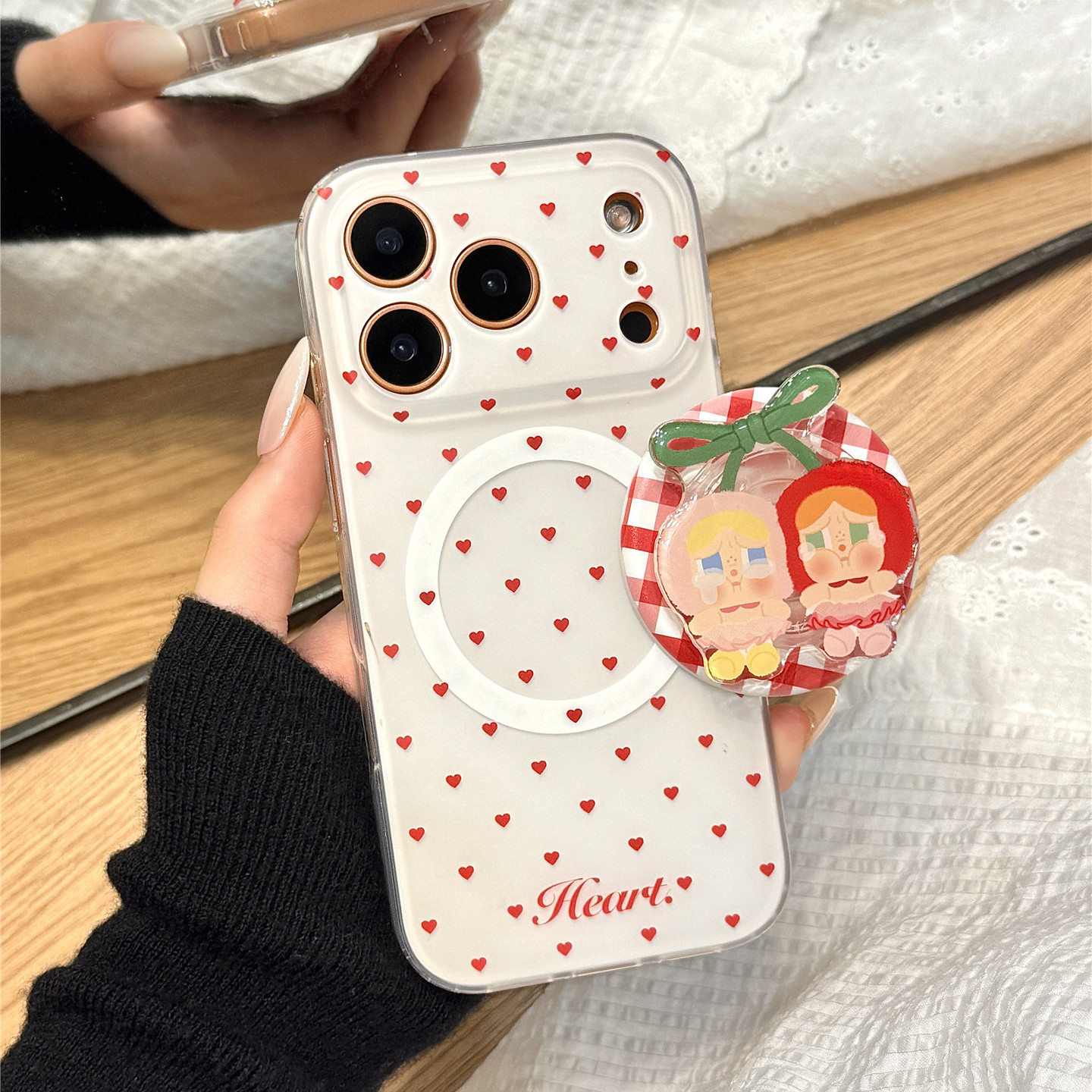 简约风满屏红色爱心樱桃哭泣女孩磁吸支架适用于iphone17promax苹果14手机壳15新款16pro女13硅胶17pm防摔套