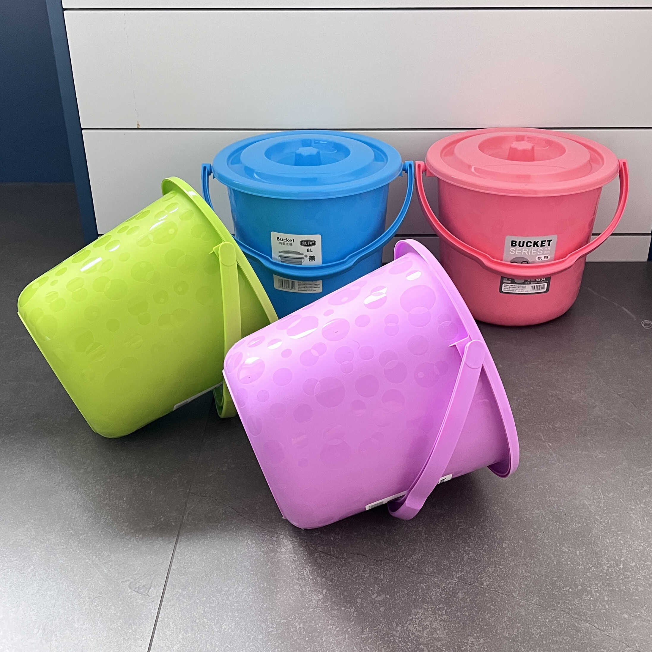 小水桶加厚塑料桶彩色带盖收纳桶水桶
