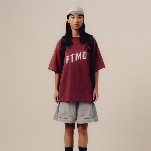 FTMD小屁孩斜体LOGO印花短袖