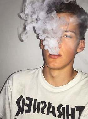 现货 潮玩艺 THRASHER 街头滑板经典美版男女标语印花基础短袖T恤