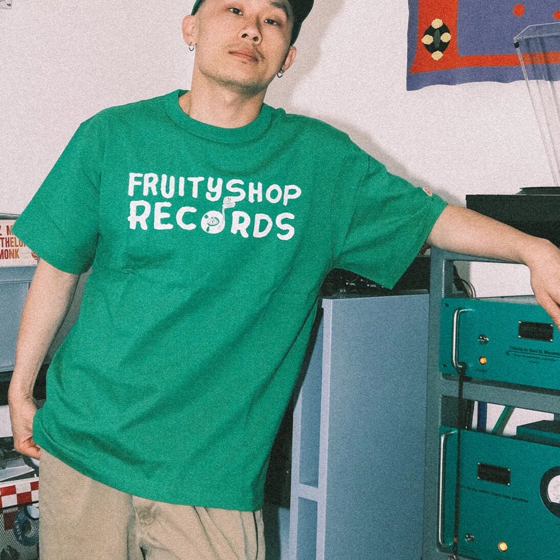 fRUITYSHOP 绿紫两色水果发行厂牌字母Logo短袖HAND DRAW FSR TEE