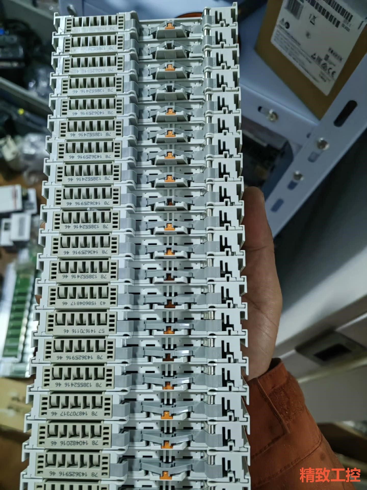 议价:倍福el7047成色如图,功能包好,无磕碰有需要的老板带走