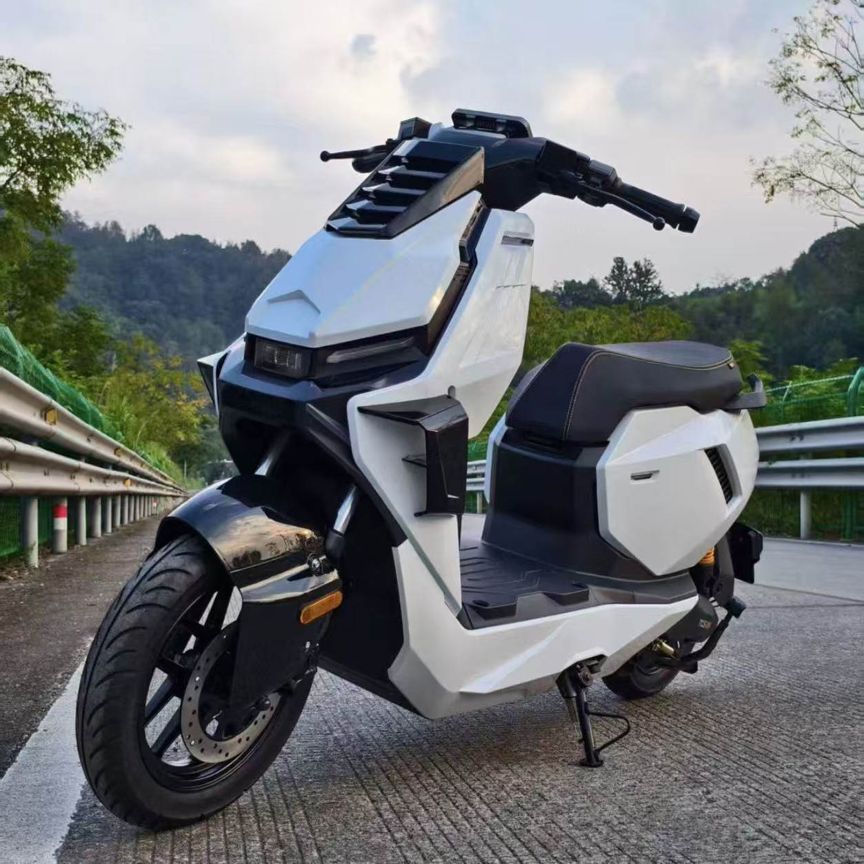 小牛FX风速版宽体加厚烤漆外壳