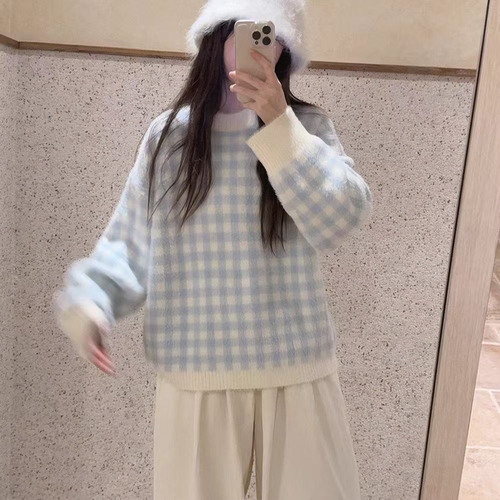 超好看蓝白格水貂绒软糯针织毛衣