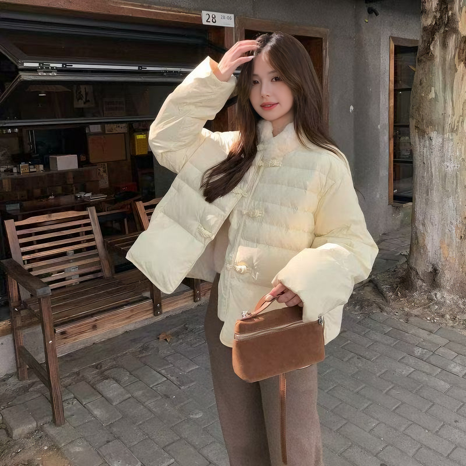 白鸭绒国风盘扣毛绒领羽绒服