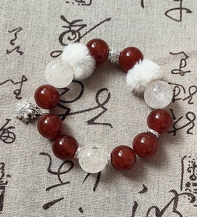 润雪兆丰年雪地里的小精灵新年款红玛瑙手串新年礼物闺蜜礼送女友