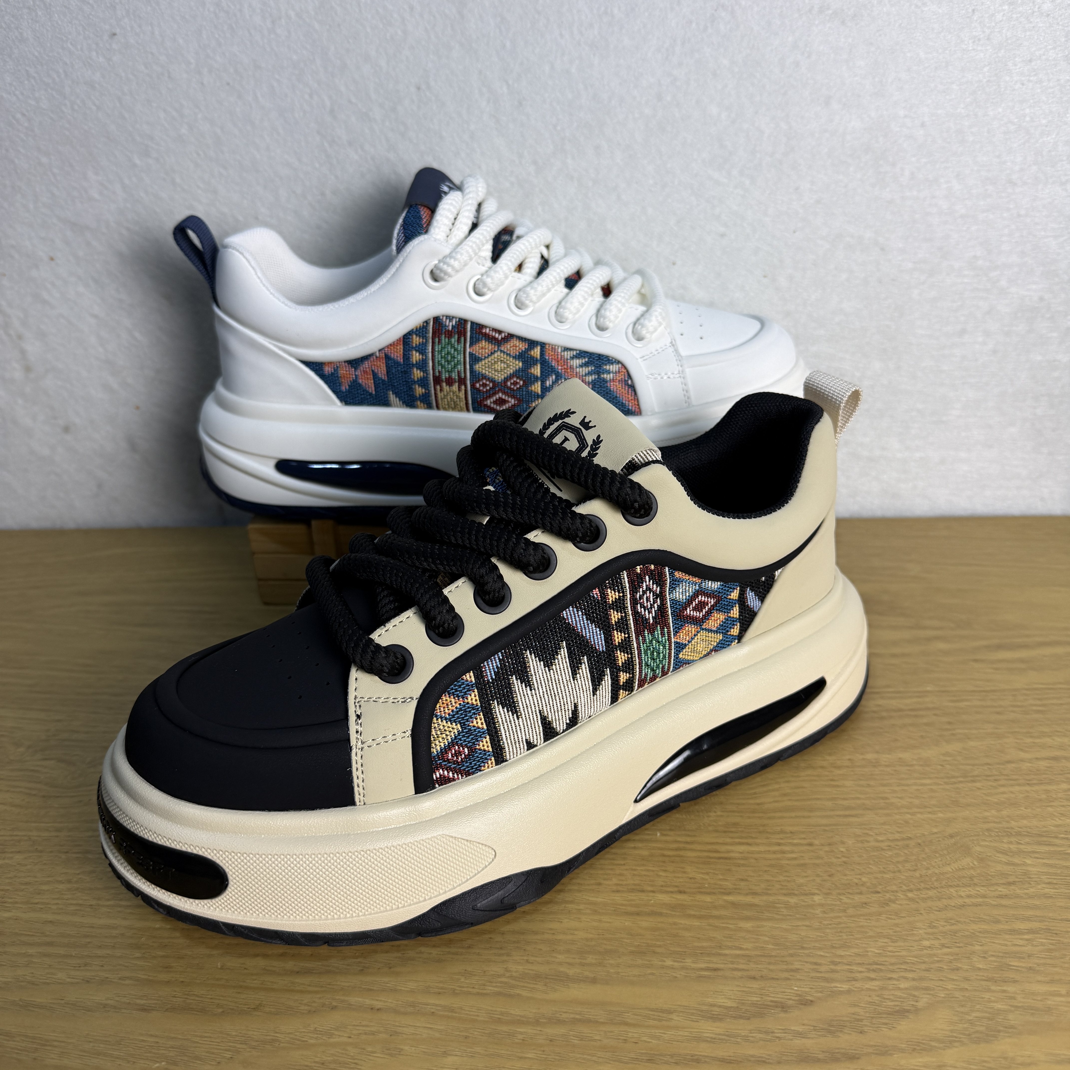 外贸真皮厚底轻盈舒适运动休闲鞋复古刺绣减震防滑户外旅行健步鞋