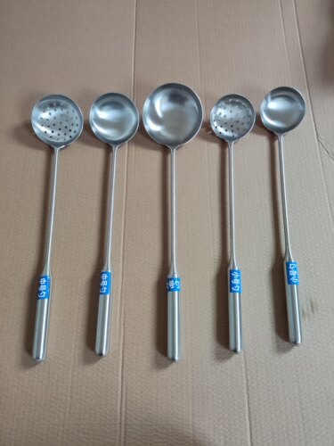 不锈钢长柄打菜勺厨师食堂商用 大号漏勺耐用硬款精工 加长汤漏勺