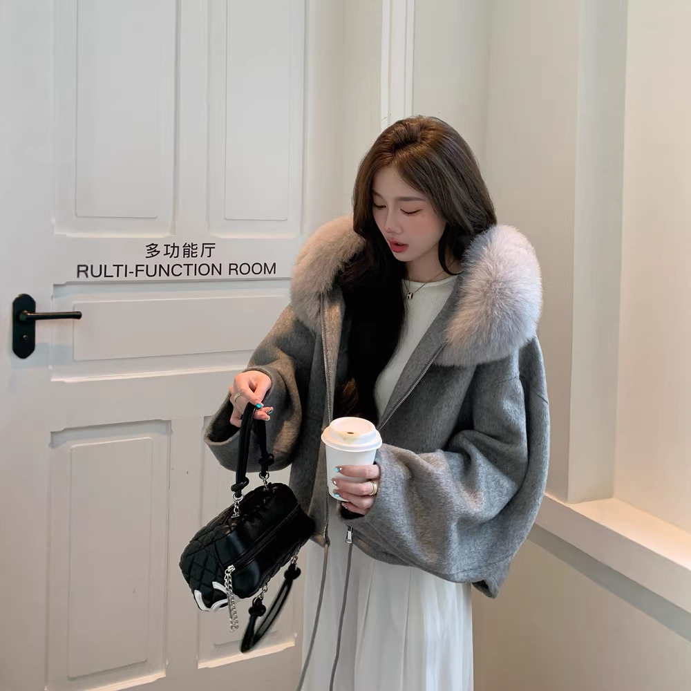 慵懒感2025冬季新款双面羊绒大衣连帽狐狸毛羊毛呢斗篷皮草外套女,女装/女士精品,毛呢外套,淘宝优惠券,粉丝福利购,淘宝优惠卷