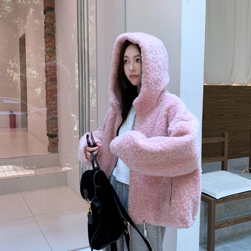蜜桃女孩  连帽羊羔毛皮毛一体外套女2025秋冬新款羊剪绒大衣