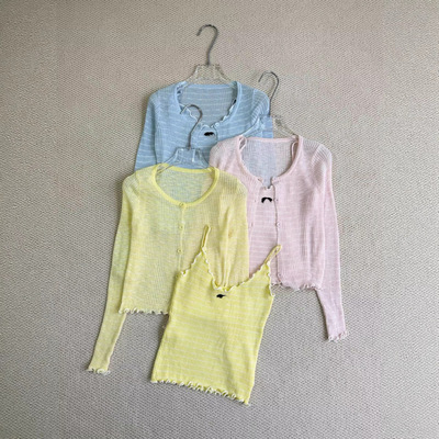 2026miu春夏新款木耳边针织开衫条纹吊带两件套女显瘦上衣