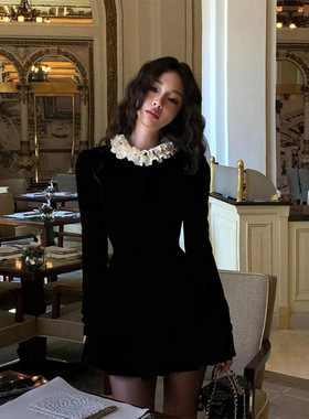 花边蕾丝领丝绒法式长袖连衣裙