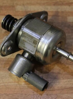 适用宝马N13F20F21F30 F35 114 116 118 120 316 高压油泵 燃油泵