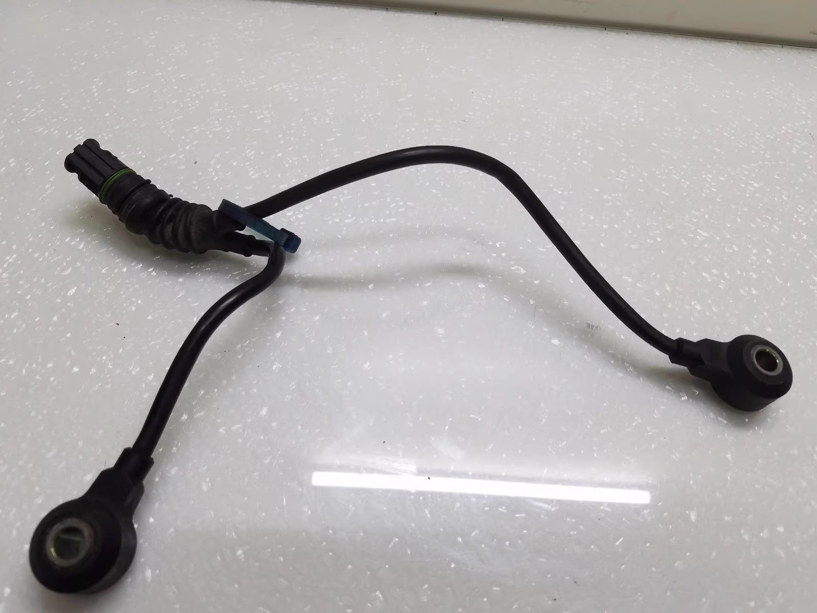 适用宝马N46 m54 318 320E90520530525730 X1 X3 X5 Z4爆震传感器