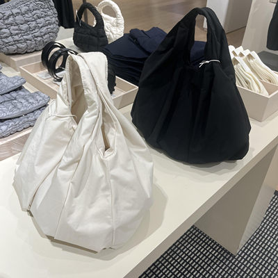 2025新款褶皱南瓜包大容量时尚轻便购物袋休闲通勤手提托特包