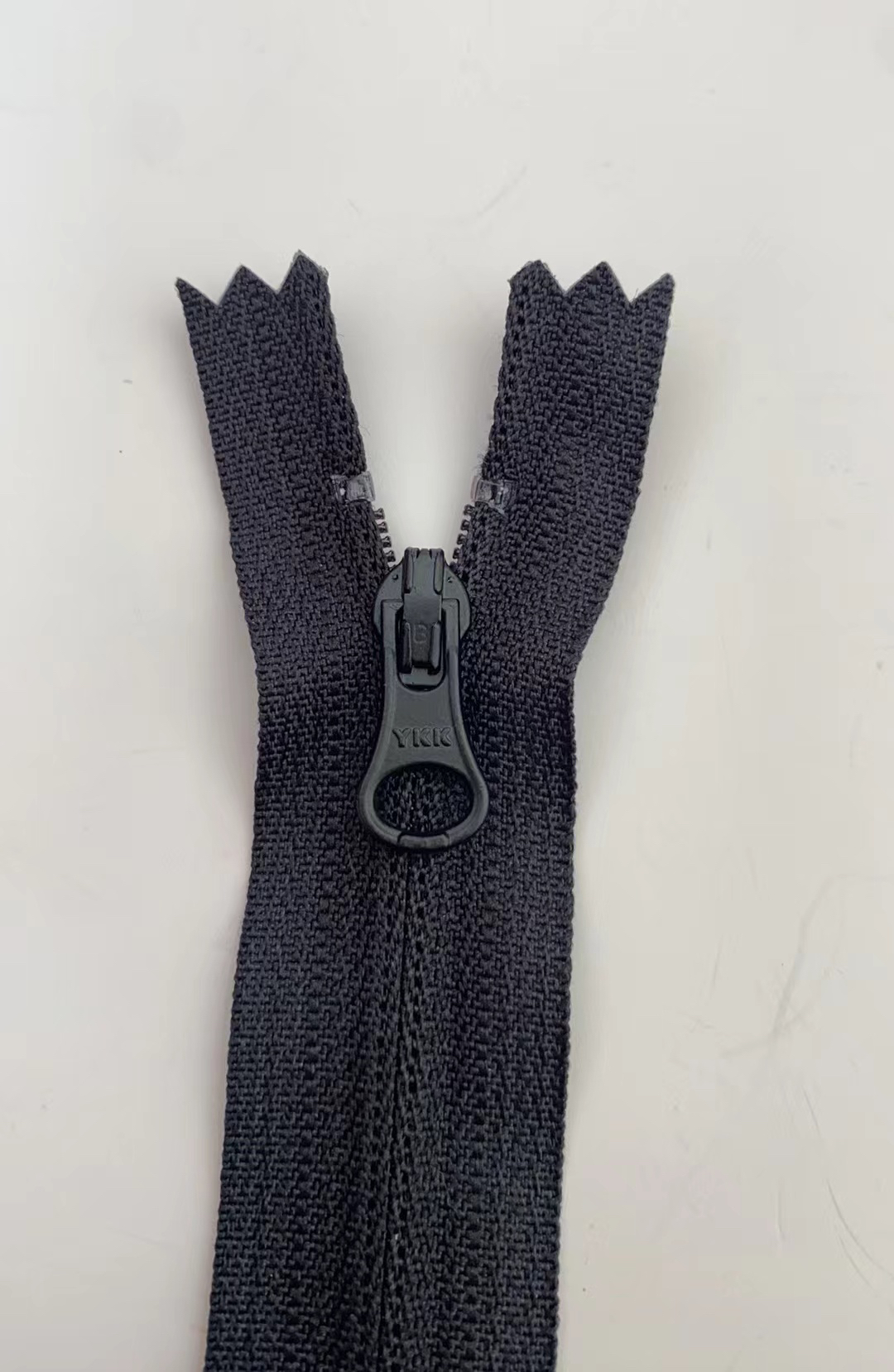 YKK3号尼龙反装弹簧自锁半圆拉头有止口闭口闭尾口袋拉链