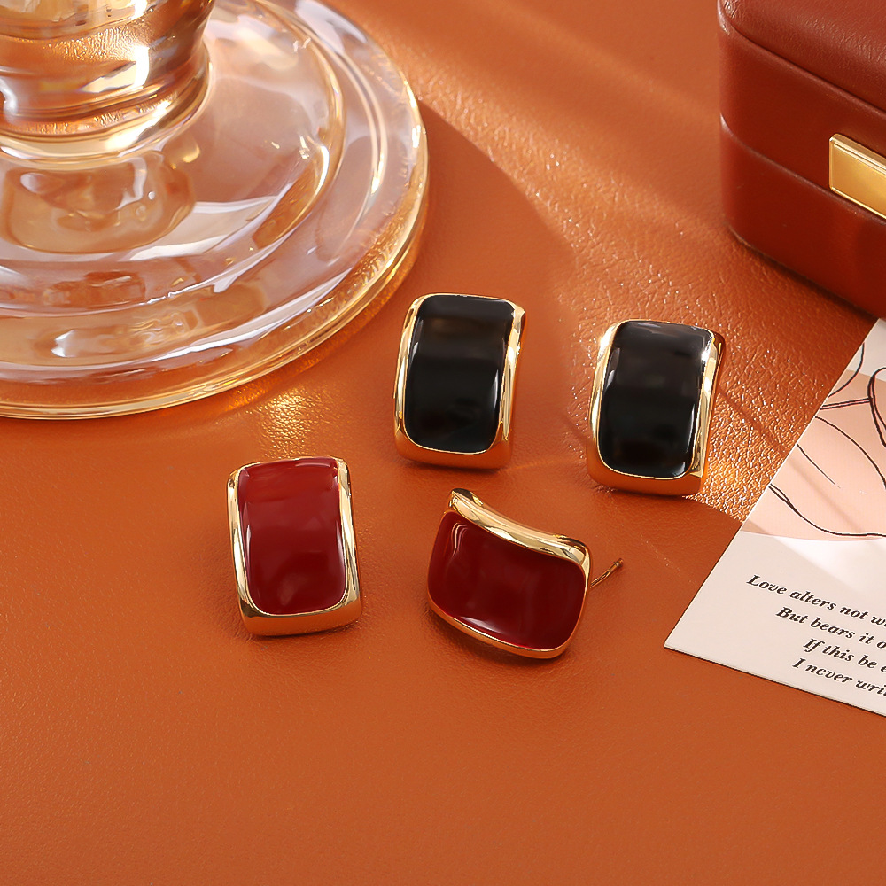 经典港风滴油方形耳钉简约时尚小众设计秋冬耳饰女网红风银针饰品