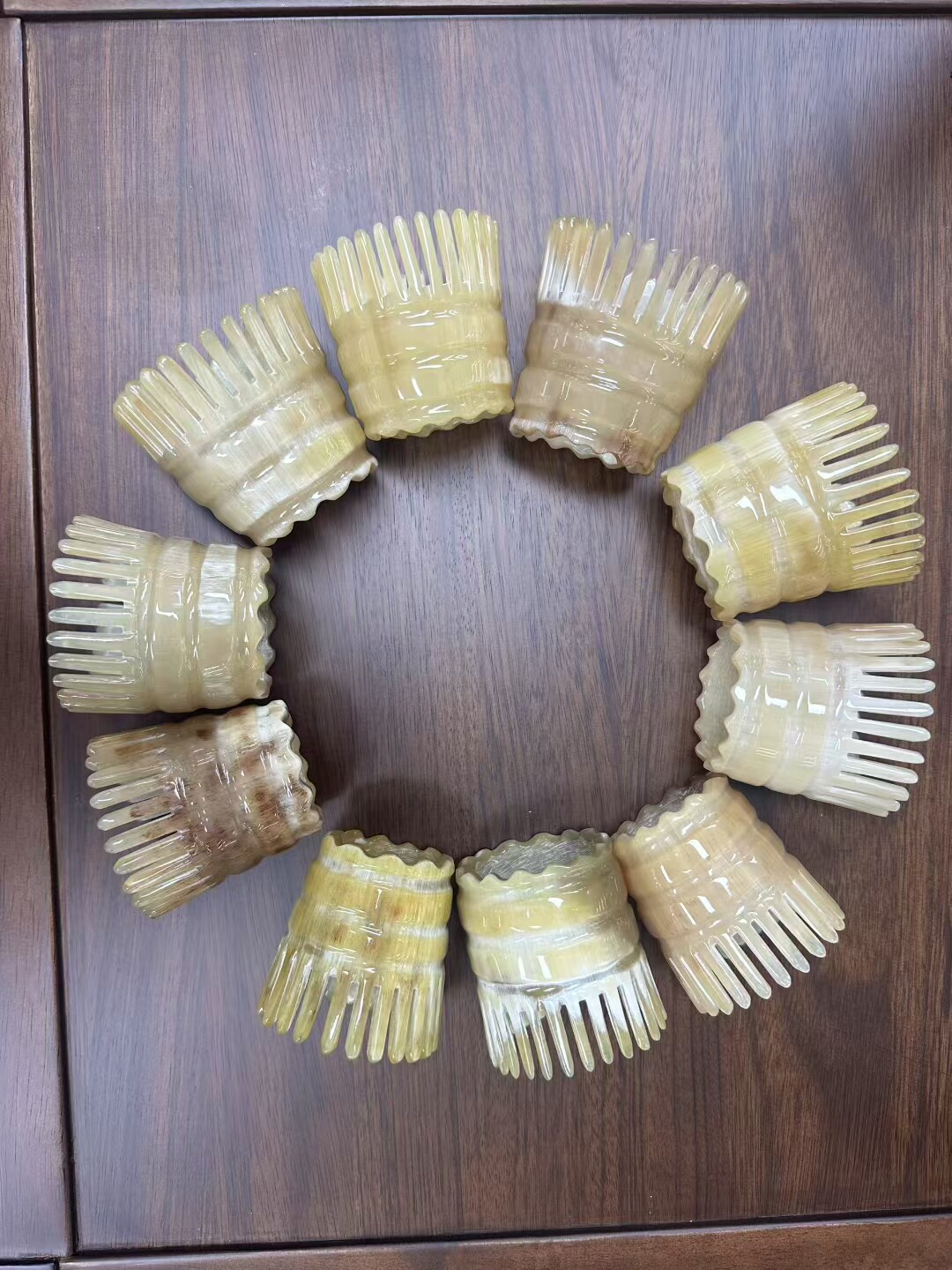 牛角按摩梳头疗头部经络梳洗头皮按摩神器