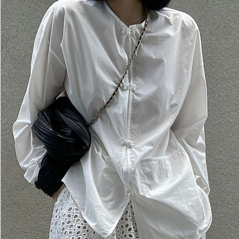春装新款新中式手工盘扣长袖衬衫女气质通勤白色宽松圆领衬衣上衣