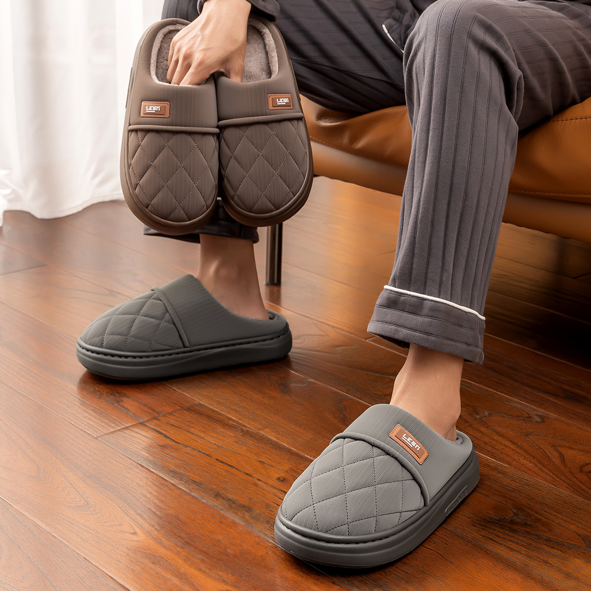 防水棉拖鞋女士秋冬季2024新款家居保暖毛绒防滑皮面棉鞋男士外穿