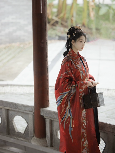 Qing ru, оригинальный Hanfu Mingmu Mingmu Имитация макияжа, атлас, темный рисунок, засорение, большое количество цветов, вернуться к матери Лузи, чтобы пристегнуть женский красный