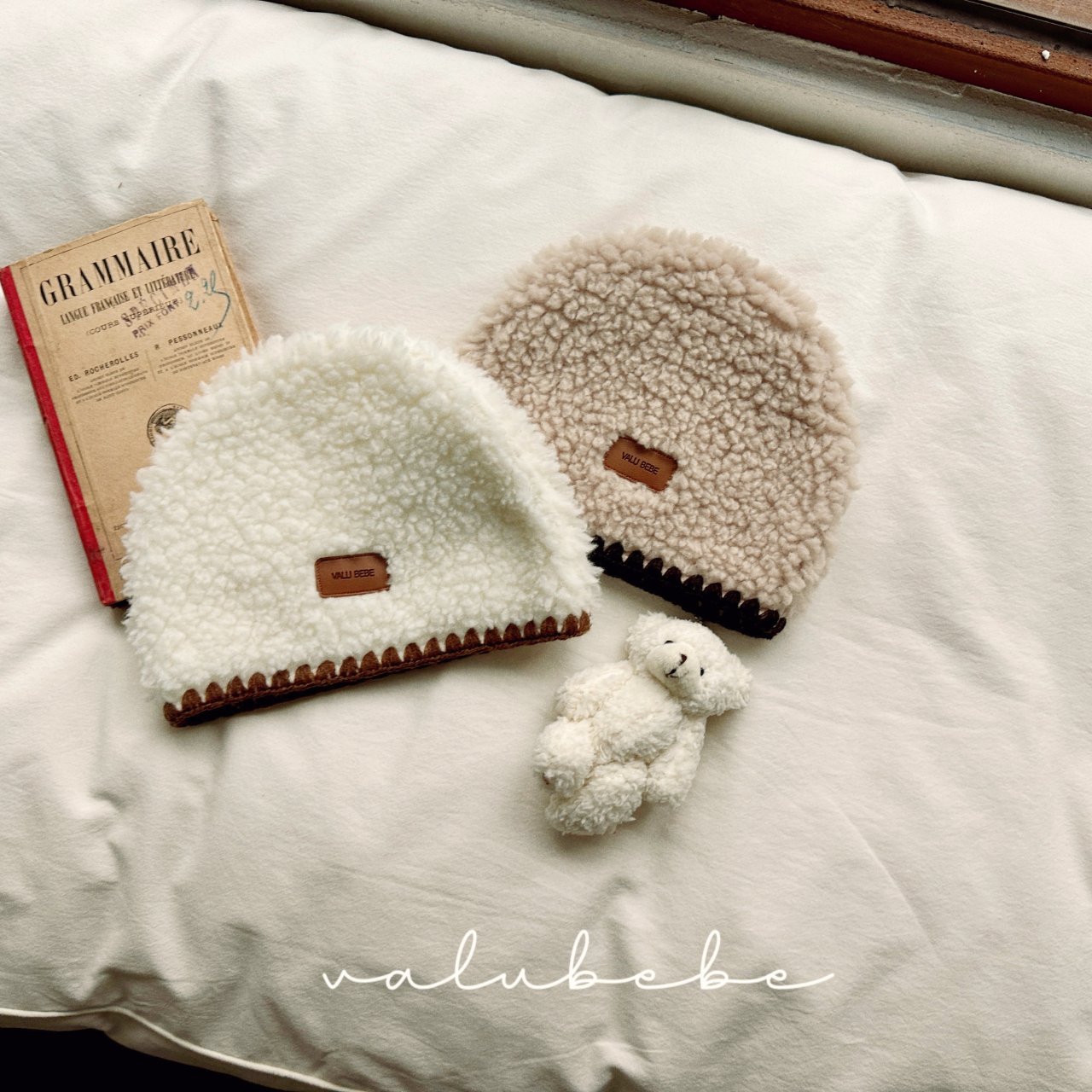 韩国进口代购VALU BEBE冬男女婴童宝宝柔软羊羔绒字母可爱套头帽