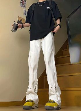 美式高街白色牛仔裤男款夏季修身显瘦微喇裤直筒宽松排扣休闲裤子